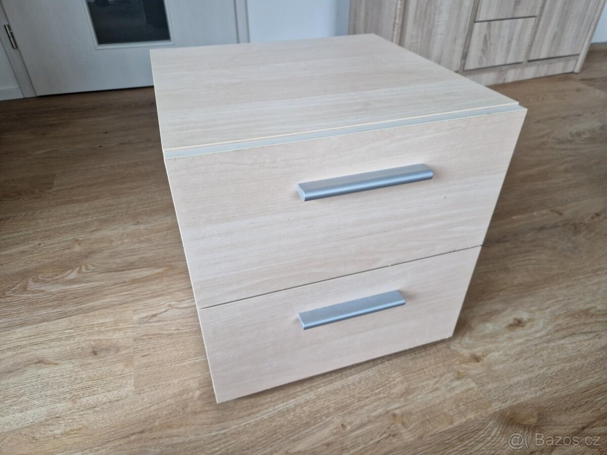 Noční stolek