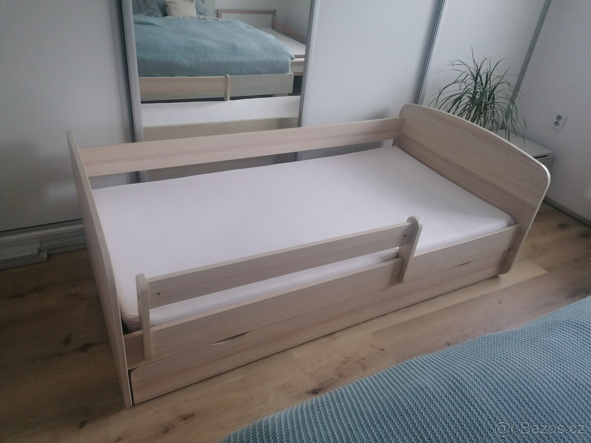 Dětská postel 180x90