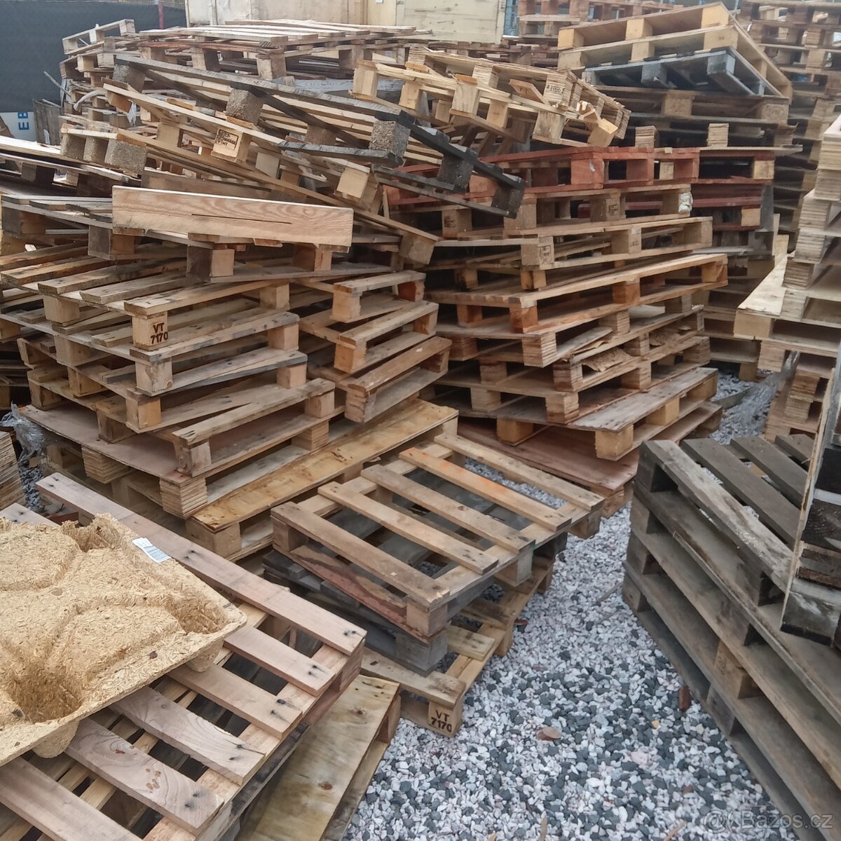 Dřevěné palety