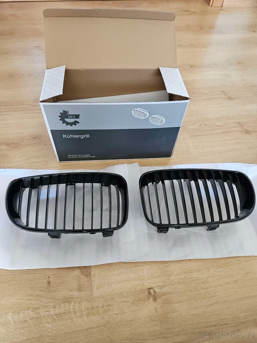 Mřížka chladiče BMW E87 řada 1