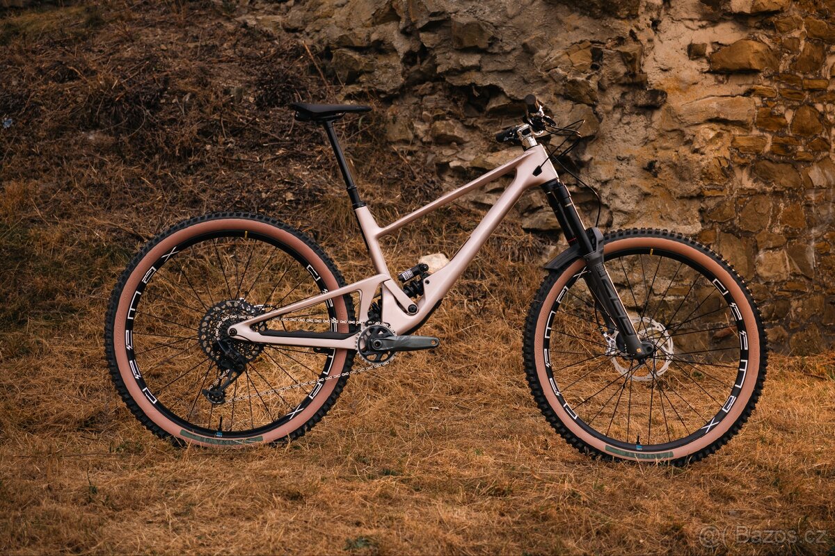 Celoodpružené kolo SCOR 4060 LT
