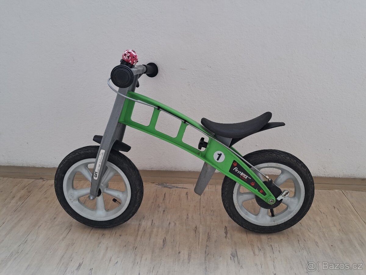 Odrážedlo First Bike + zdarma ochranna obuvi