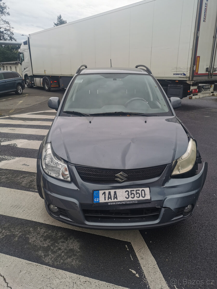 Suzuki sx 4 náhradní díly z tohoto vozu