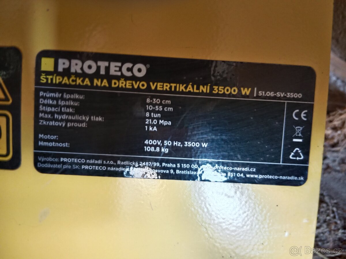 Štípačka na dřevo.