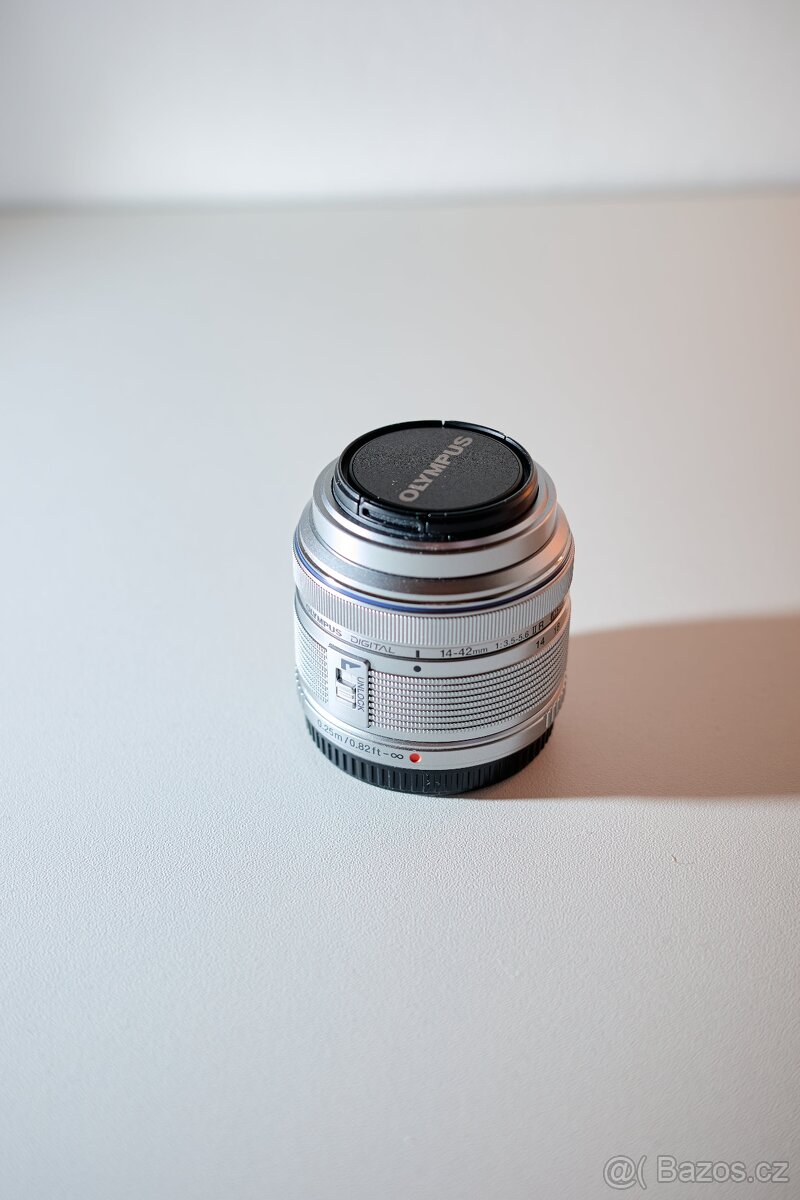 Olympus M.Zuiko 14-42/3.5-5.6 II R stříbrný