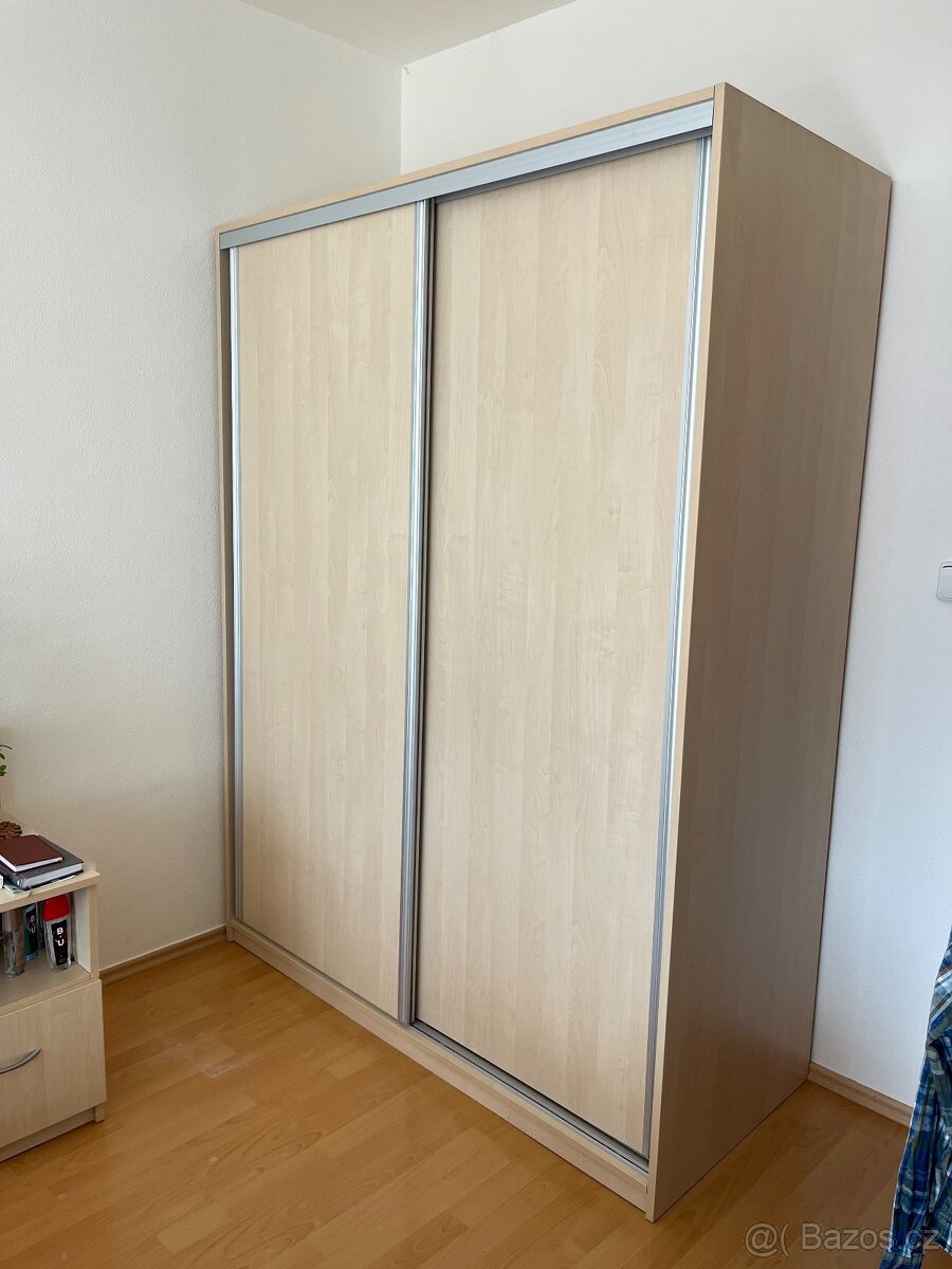 Šatní skříň