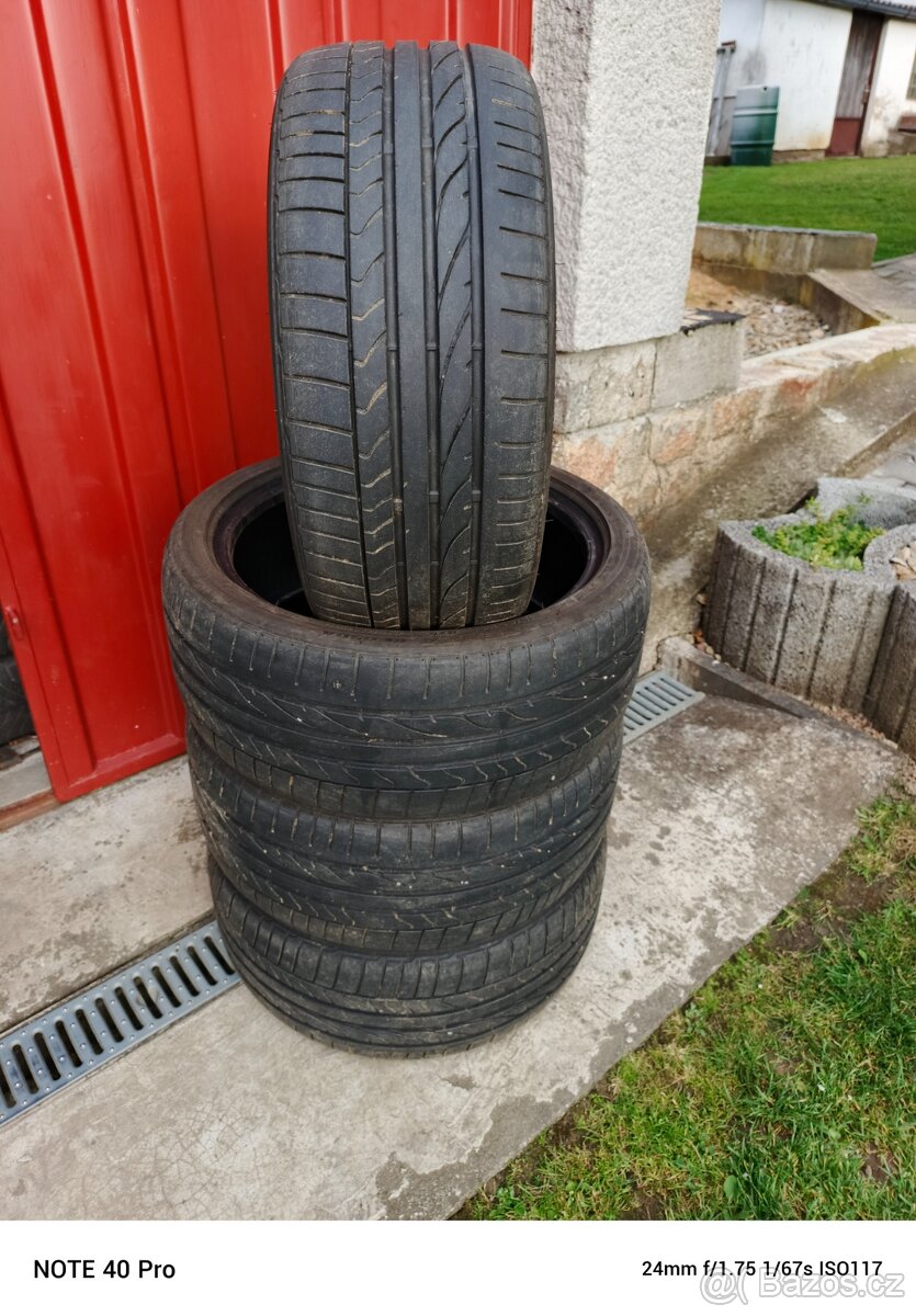 Pneu Bridgestone 215/40/17 letní