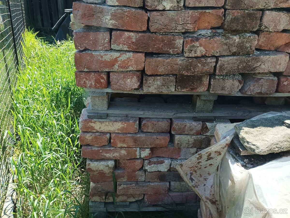 Tereziánky, ruční cihly zvonivky a šamotky
