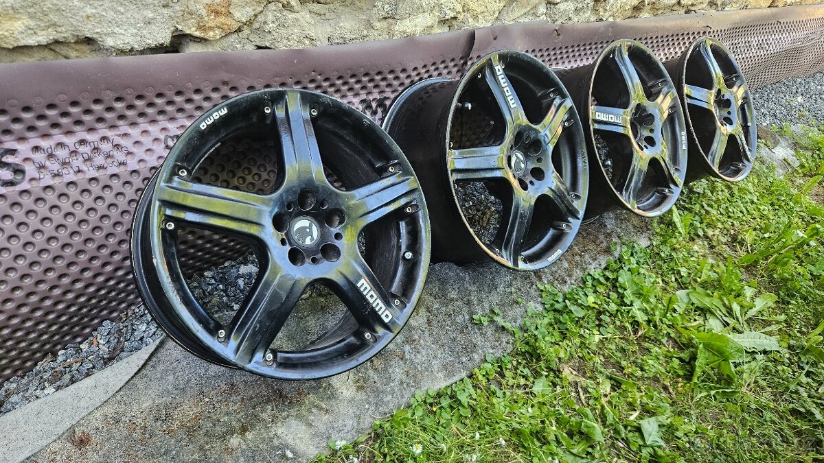 Kola MOMO r17 8j