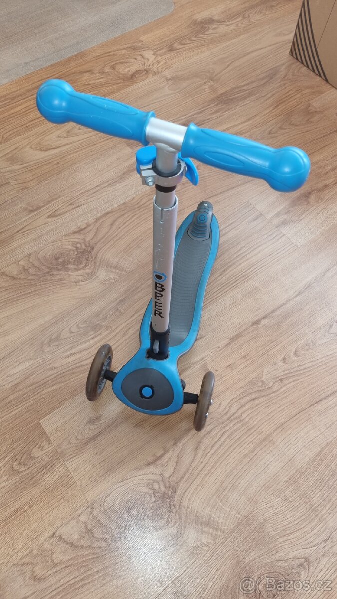 Dětská koloběžka Globber 3 (Decathlon)