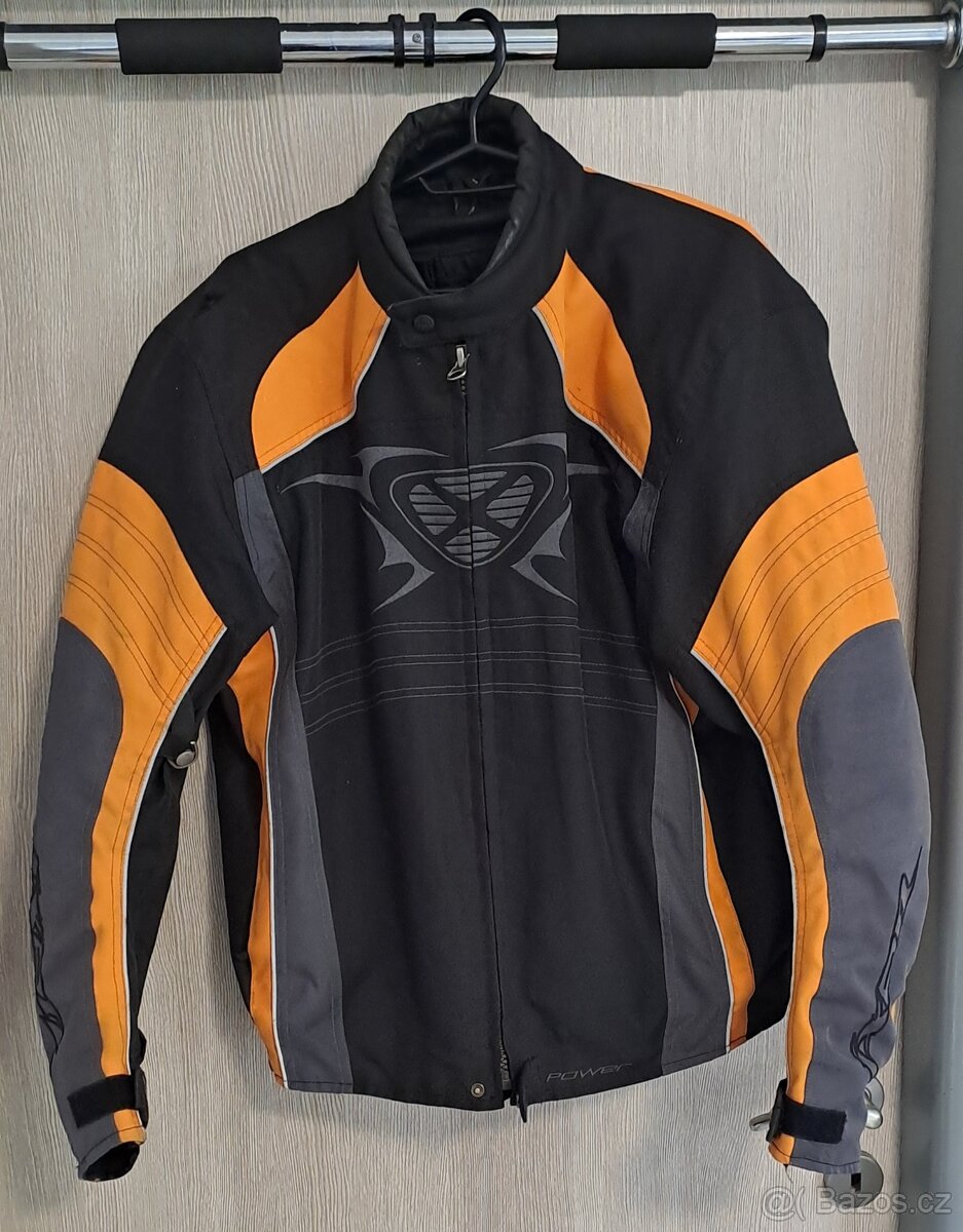 Moto bunda IXON