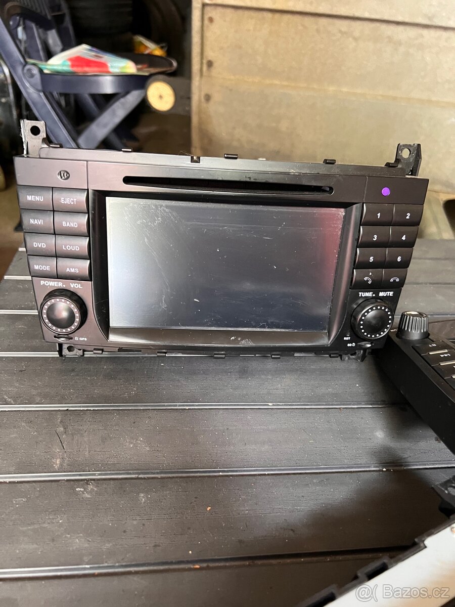 Mercedes Benz třídy C w203 Carplay Android Auto