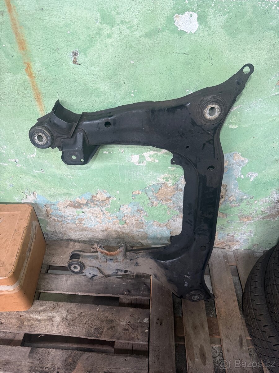 Přední nápravnice Passat b5,5