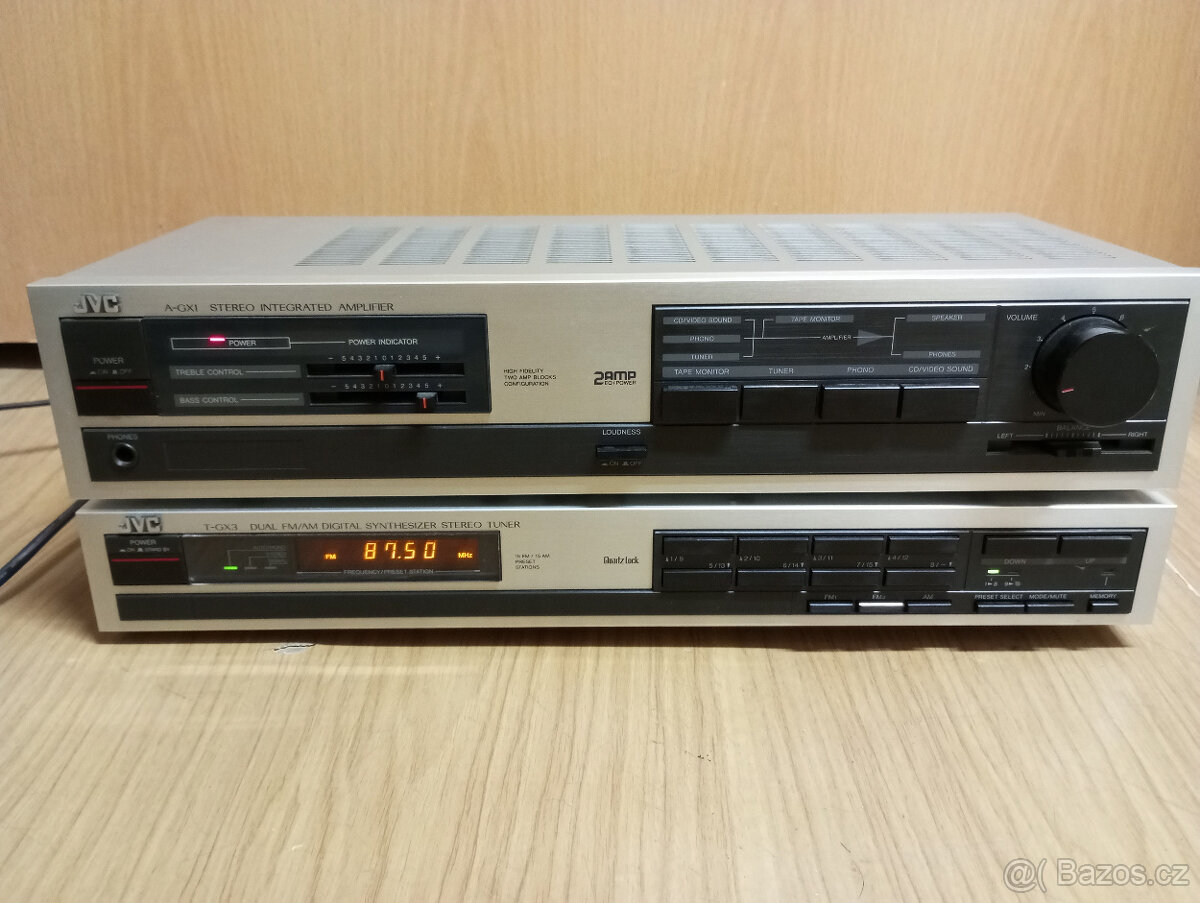 Sestava JVC radia T-GX3 a zesilovače A-GX1 bez reproduktorů
