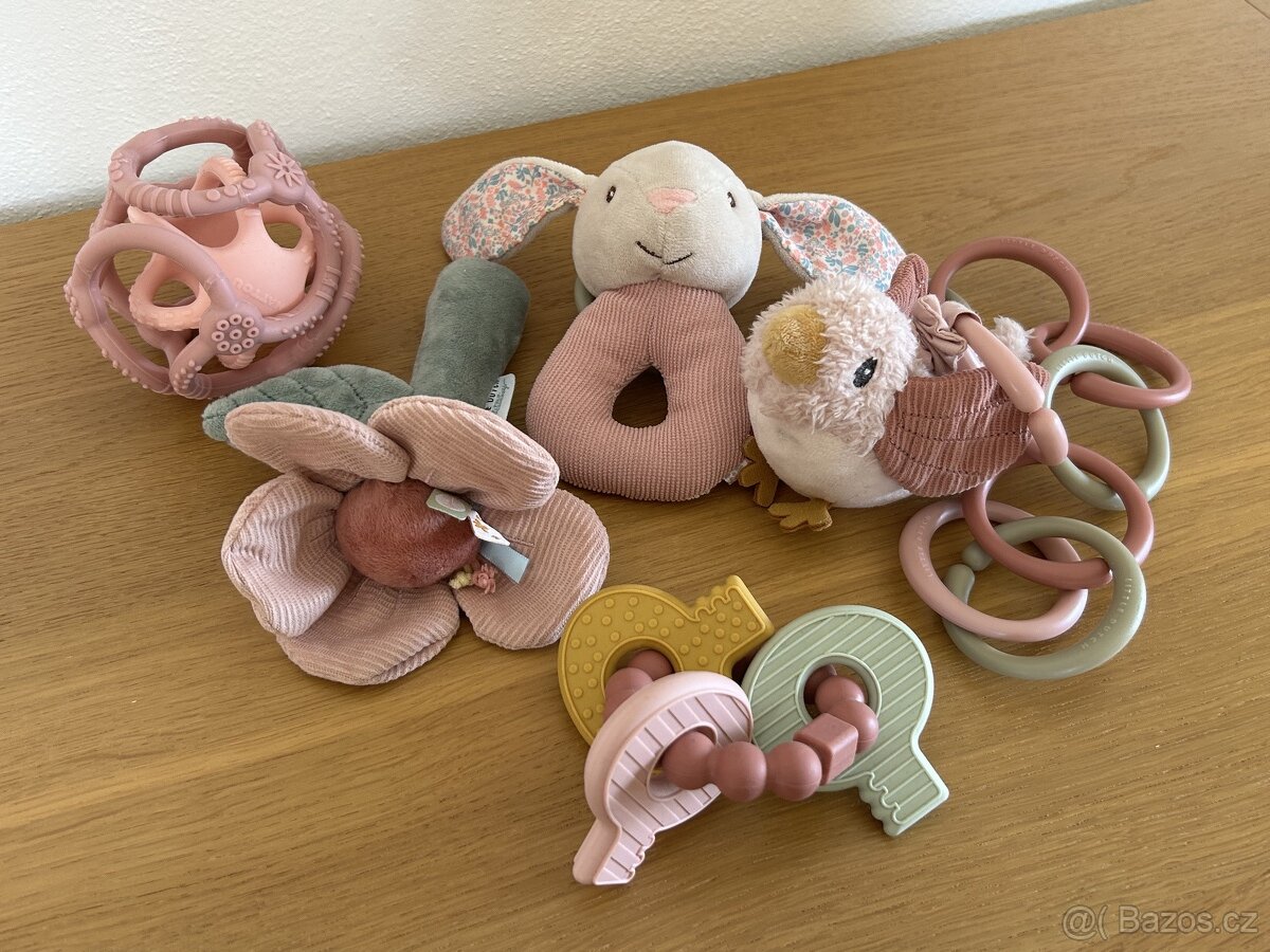 Dětské hračky pro miminka
