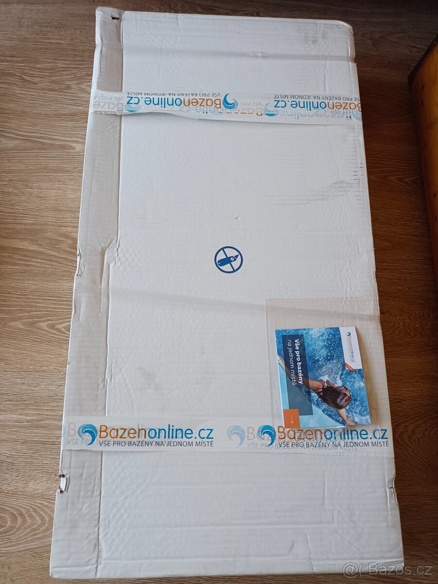 Nová fólie na bazén