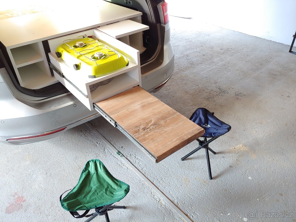 Vestavba pro kempování v Passat B8