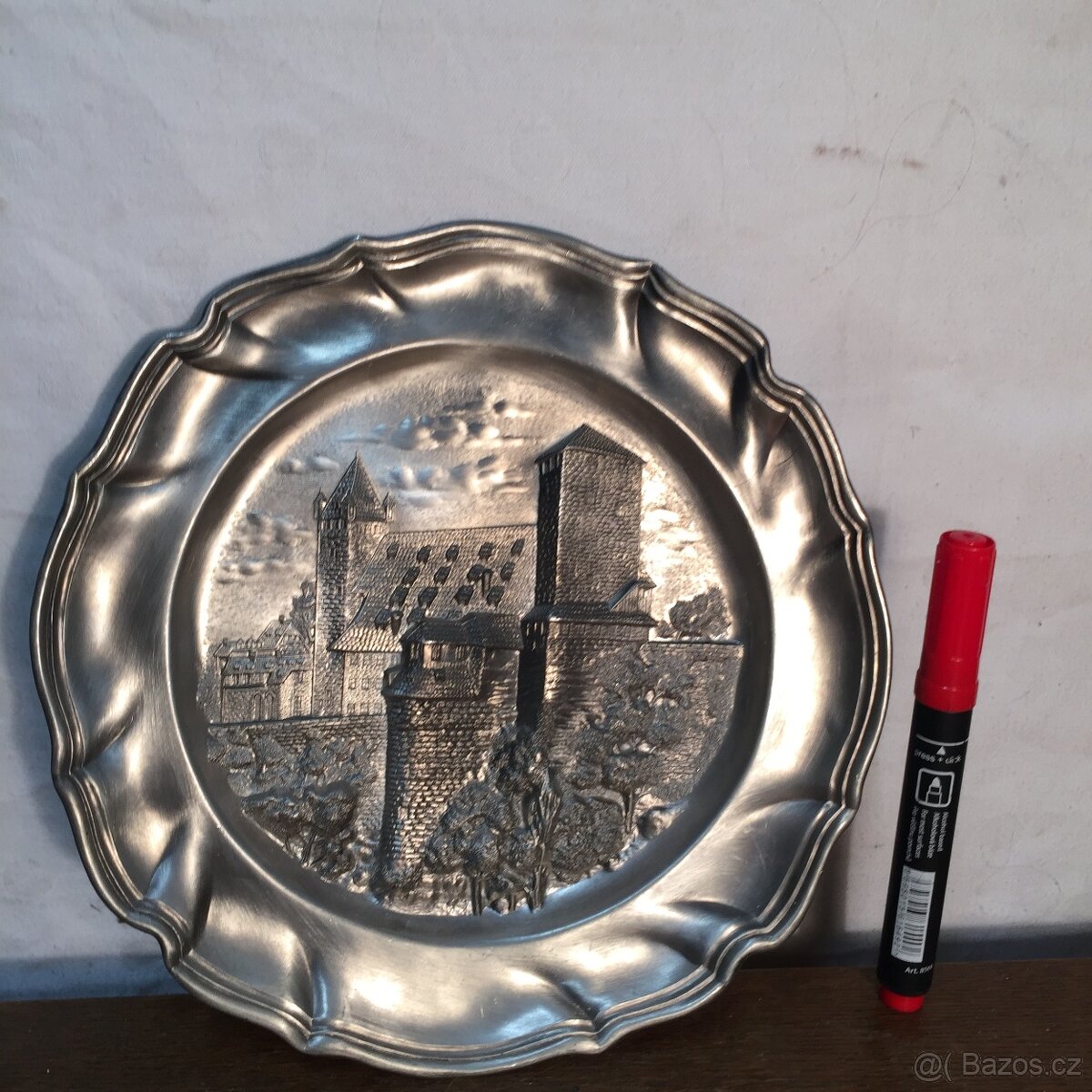 Masivní cínový talíř - hrad - čistý cín