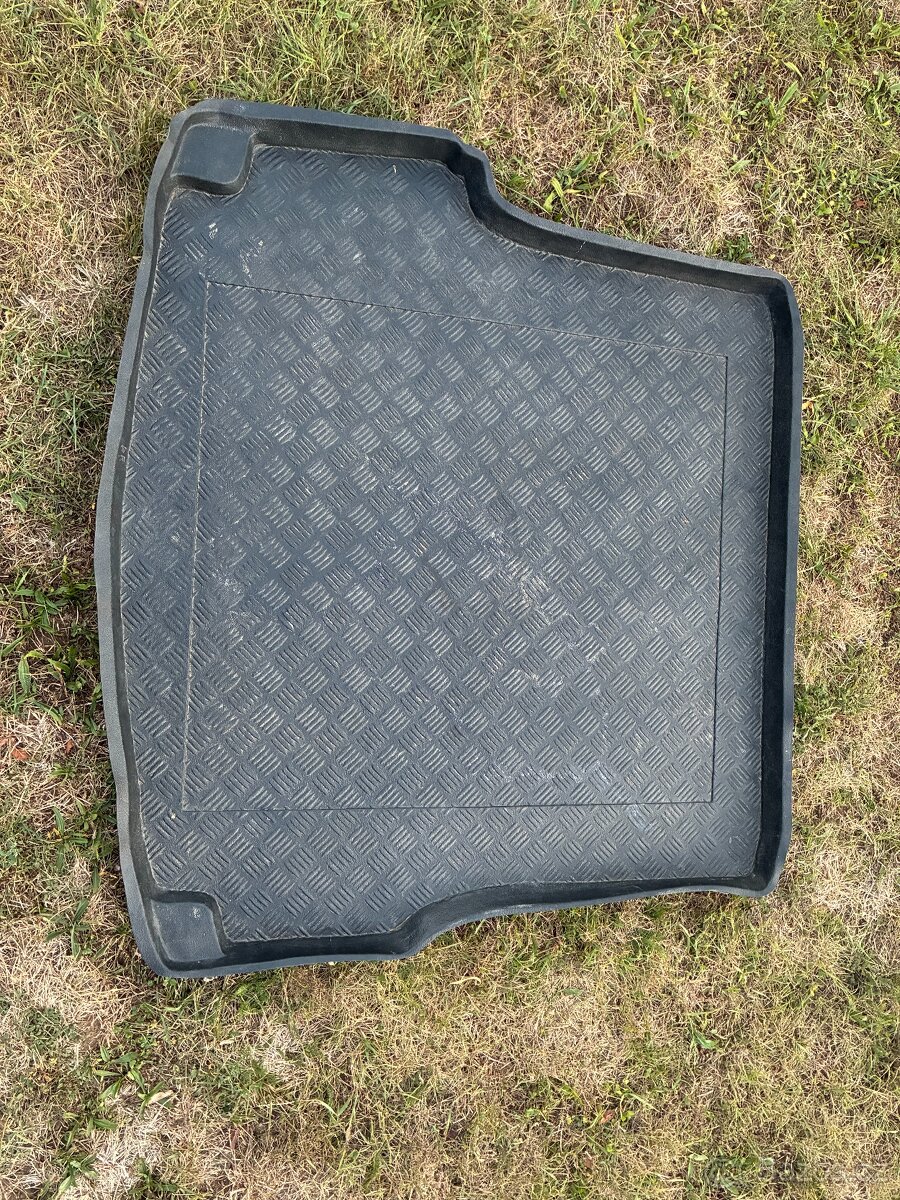 Gumova vana do kufru Skoda Octavia