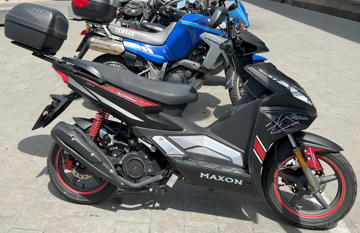 Skútr Maxon Ardour zadní nosič na kufr