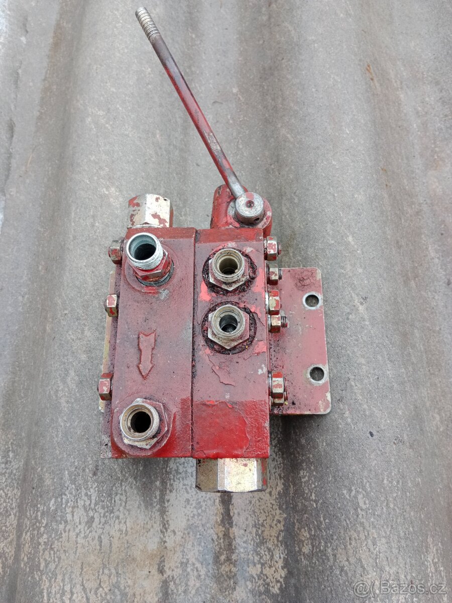 Hydraulický rozvaděč1