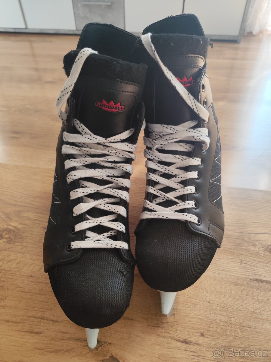 Lední brusle Crowned nodin