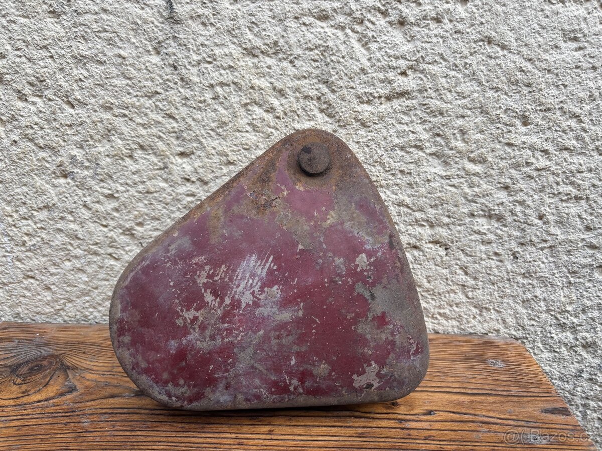 Kastlik nařadi motoveteran