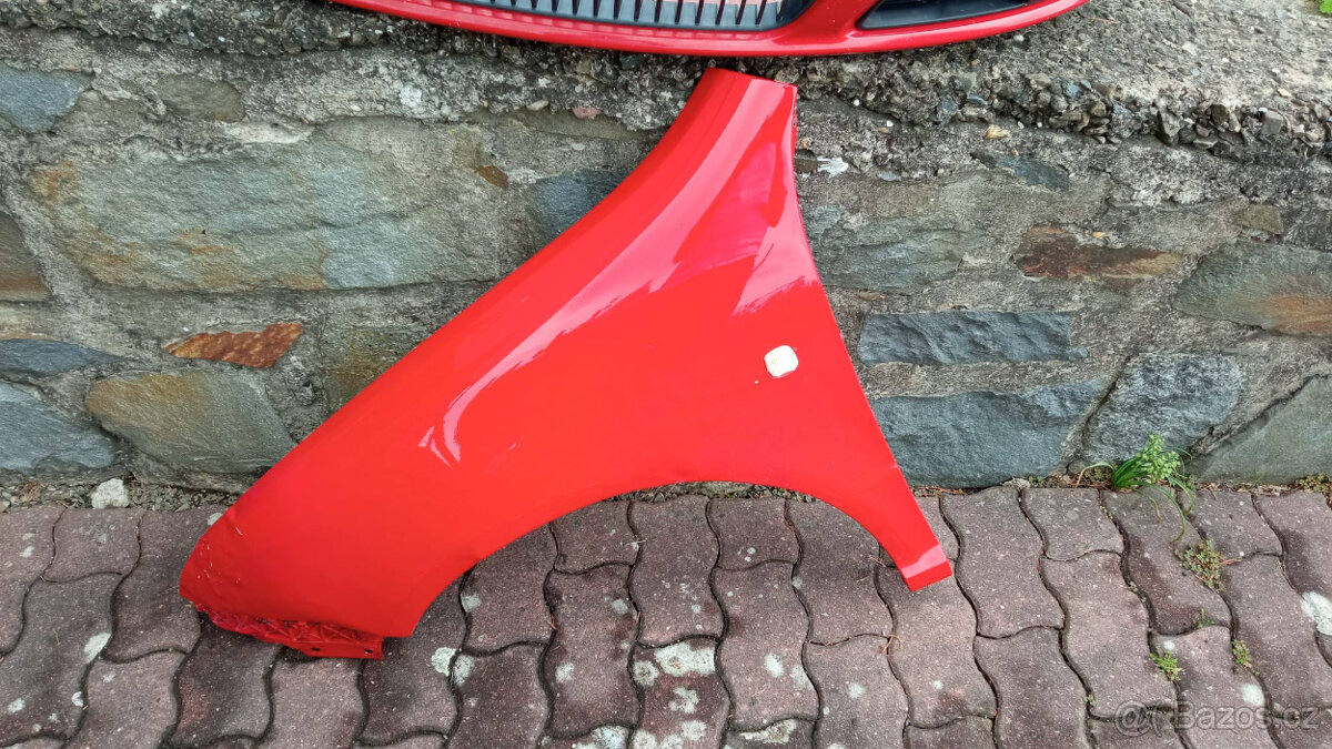 Levý přední blatník Fabia 1