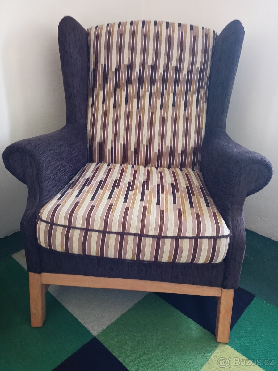 Prodám křeslo ušák výborný stav