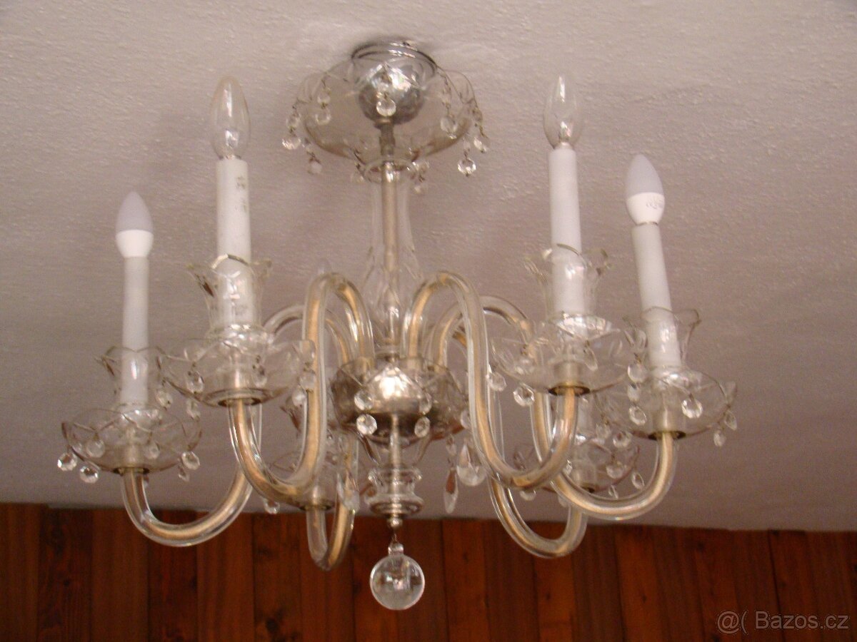 křišťálový lustr