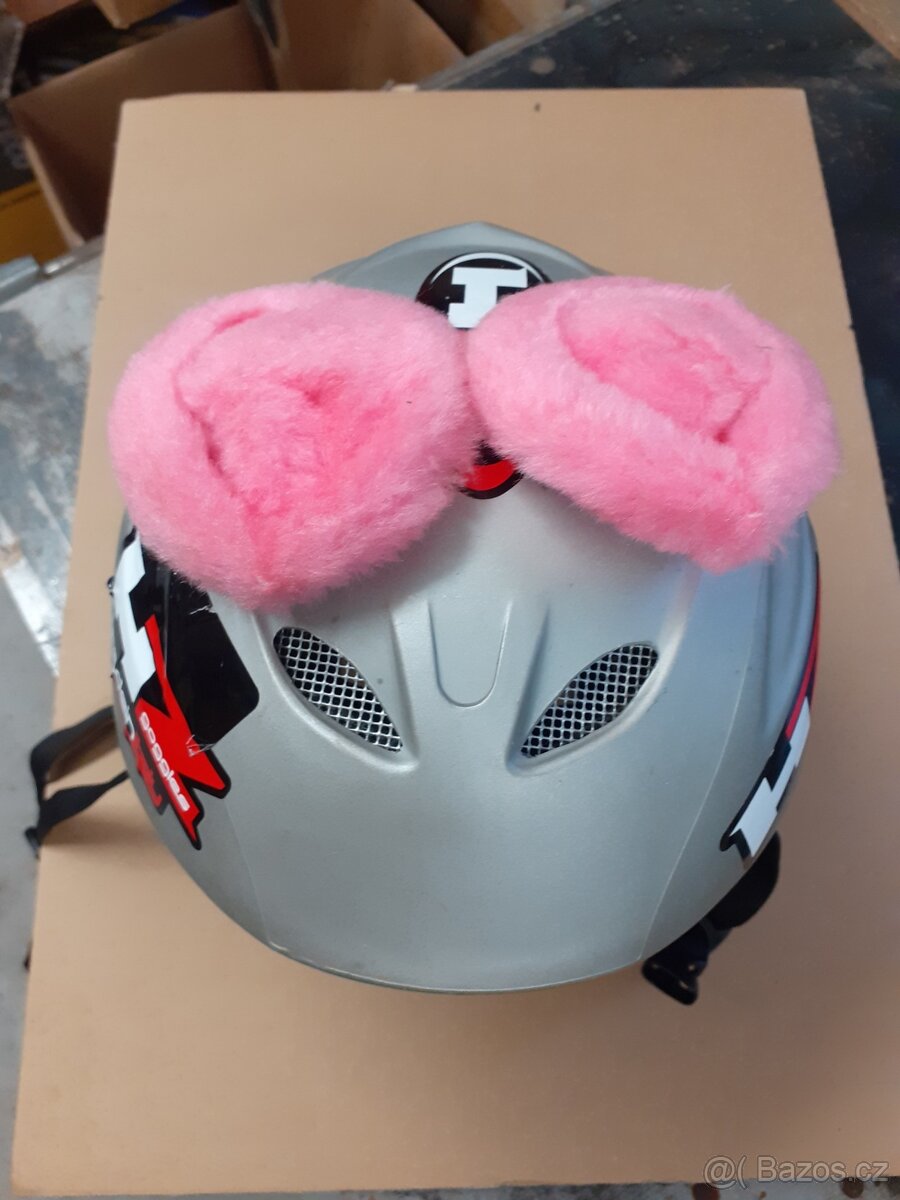 Dětská lyžařská helma (přilba)