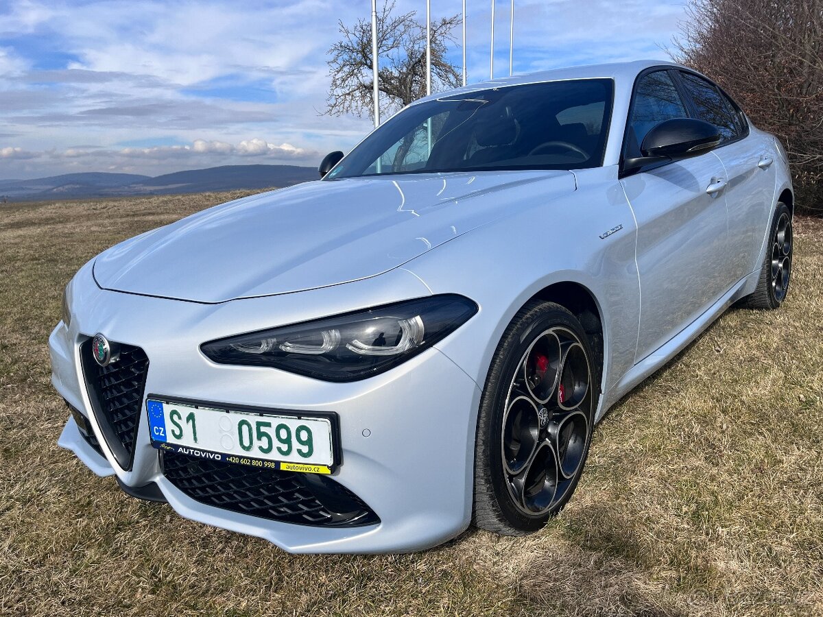 Alfa Romeo Giulia 2,0 T Veloce Q4 280k 8AT rok2024
