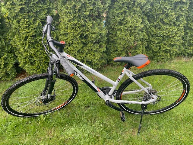 Dámské horské - silniční kolo KTM bílé