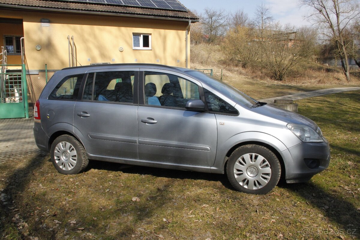 Opel Zafira,1.6,16V,tovární CNG,r.v.2008,CENA60000Kč.