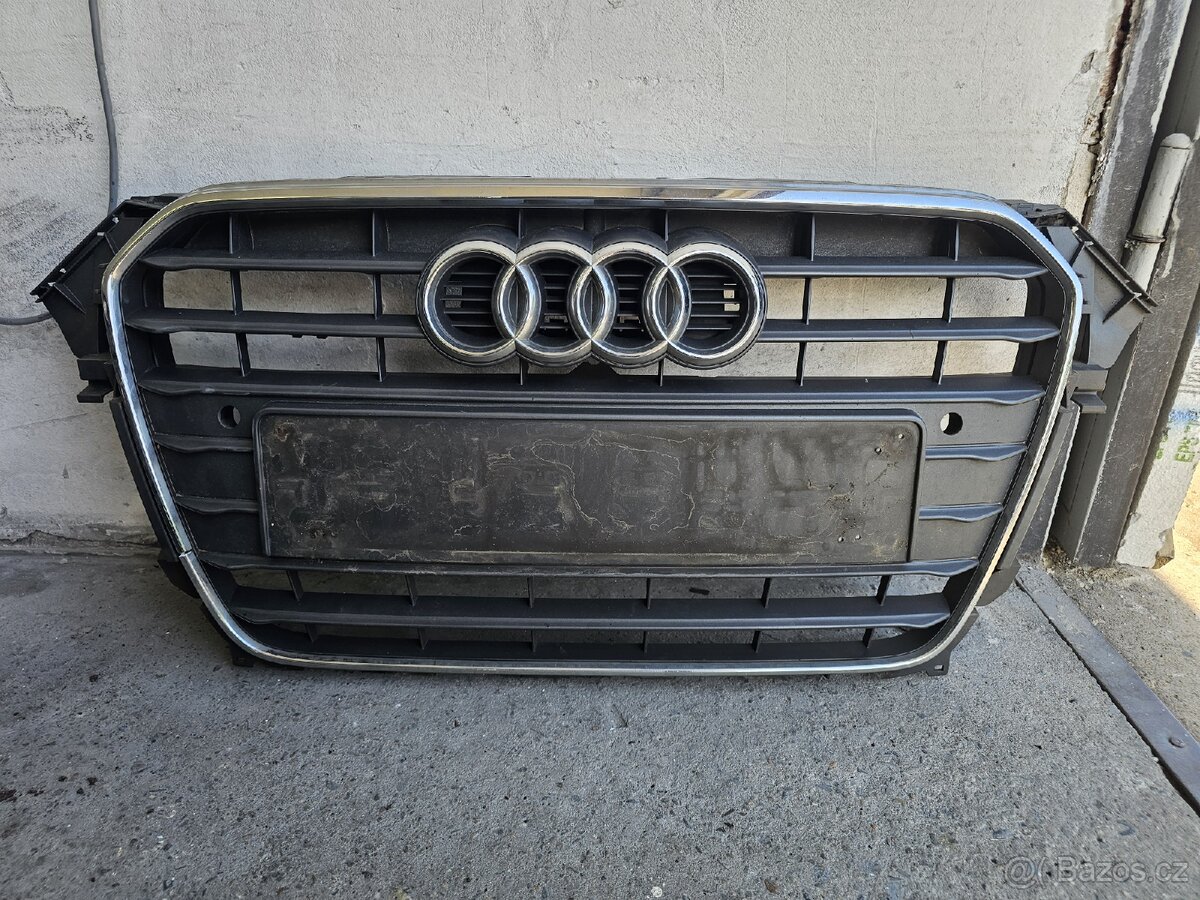Maska předního nárazníku Audi a4 b8 facelift 8K0853651E