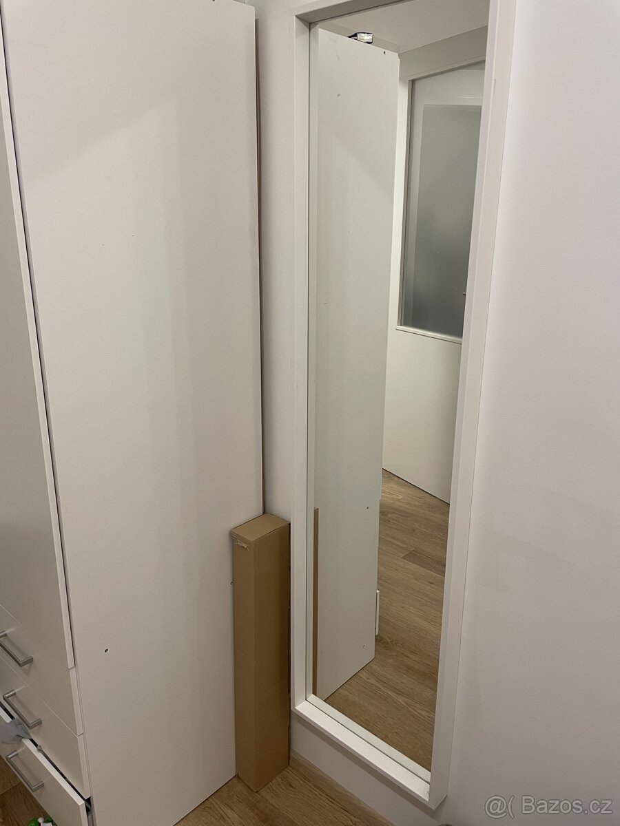 Zrcadlo IKEA