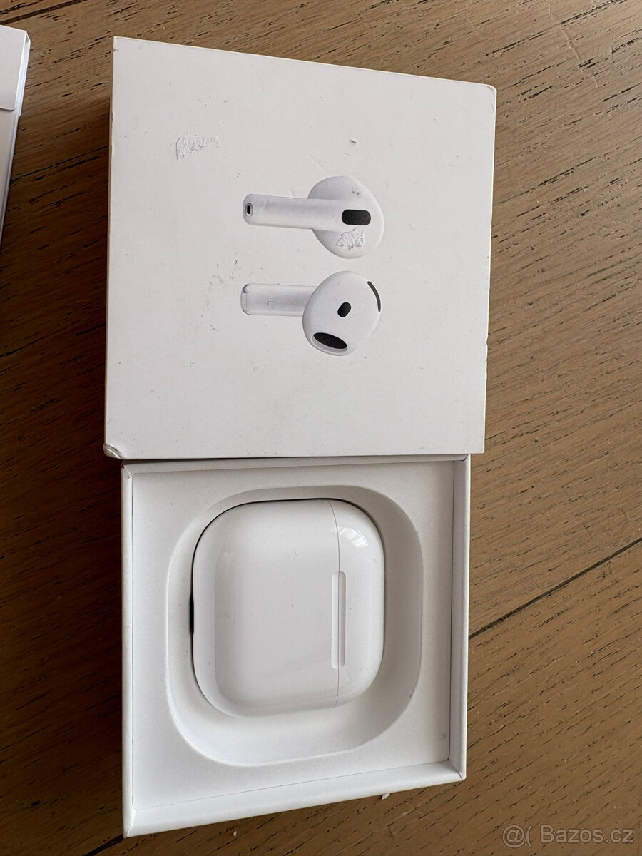 Zánovní Apple AirPods 4 - kompletní balení, záruka