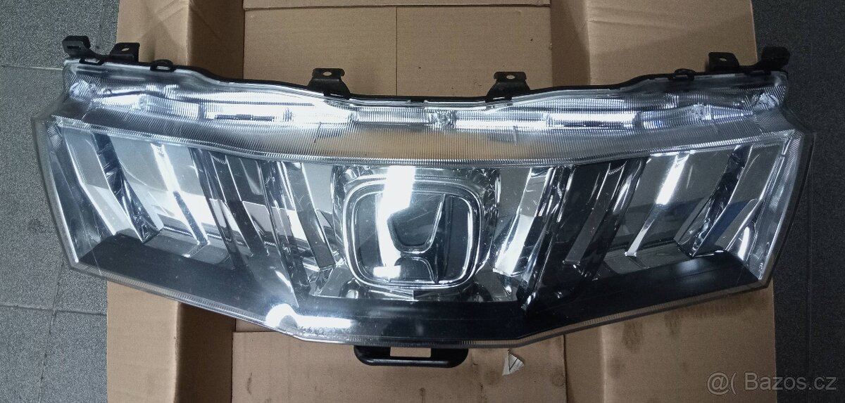 Honda Civic 8g., přední maska - akvárium