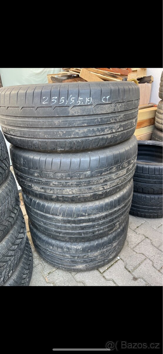 Sada pneu Dunlop 235/55/19
