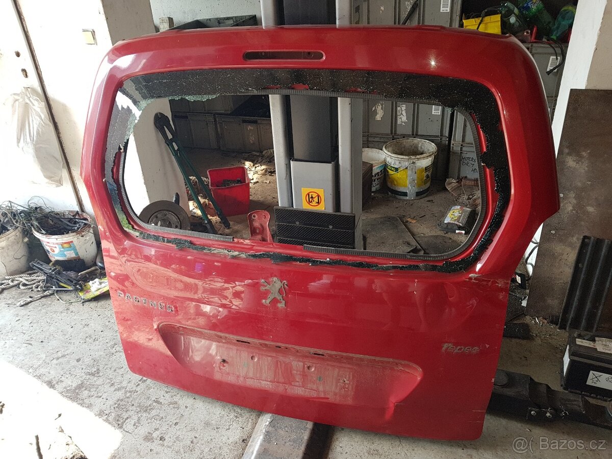 Prodám 5.dveře Peugeot partner/Citroen berlingo 2008 nahoru