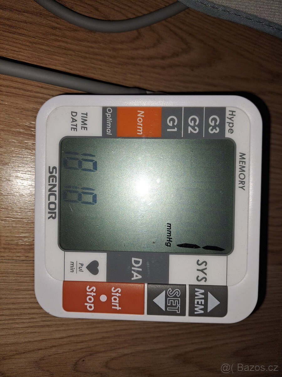 Tlakoměr Sencor SBP 690 s napájecím adapterem