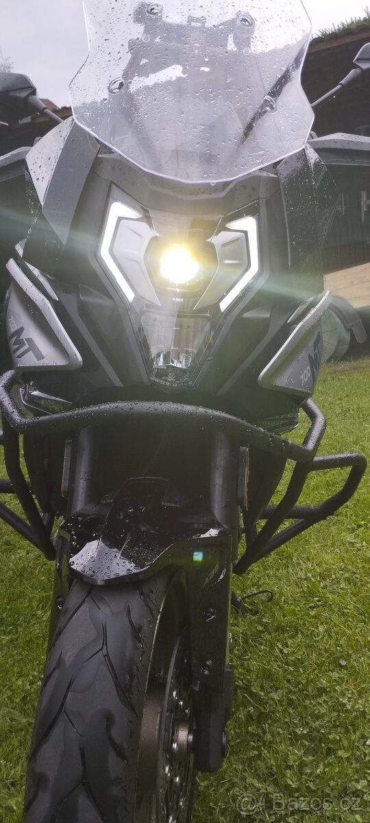 CF moto 700MT Premium
