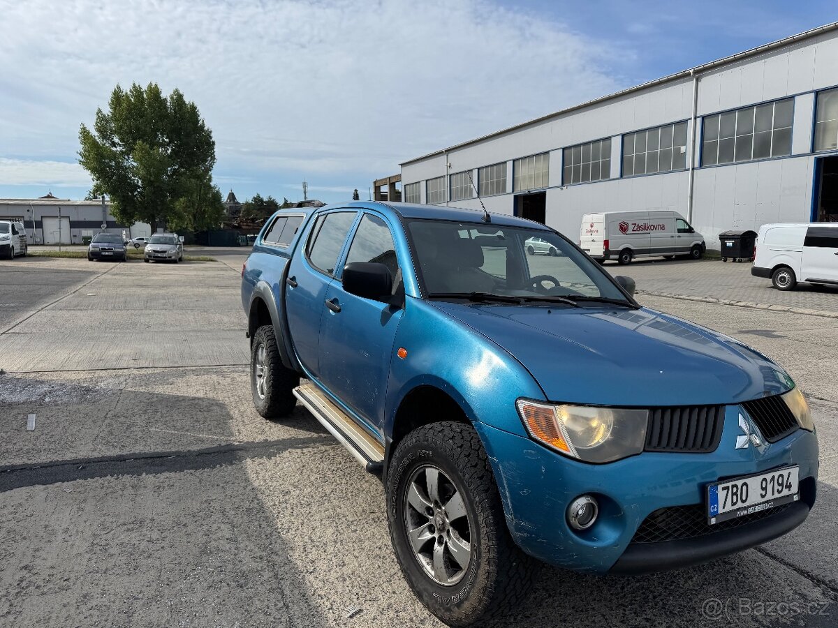 Mitsubishi l200