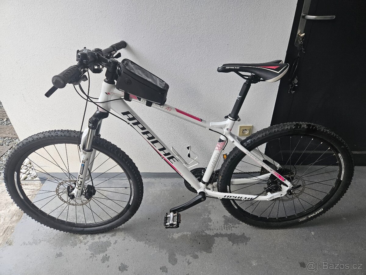 Horské kolo Apache Manitou