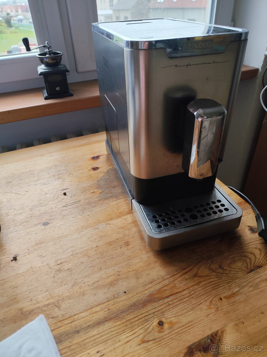Kávovar 9020 Sencor