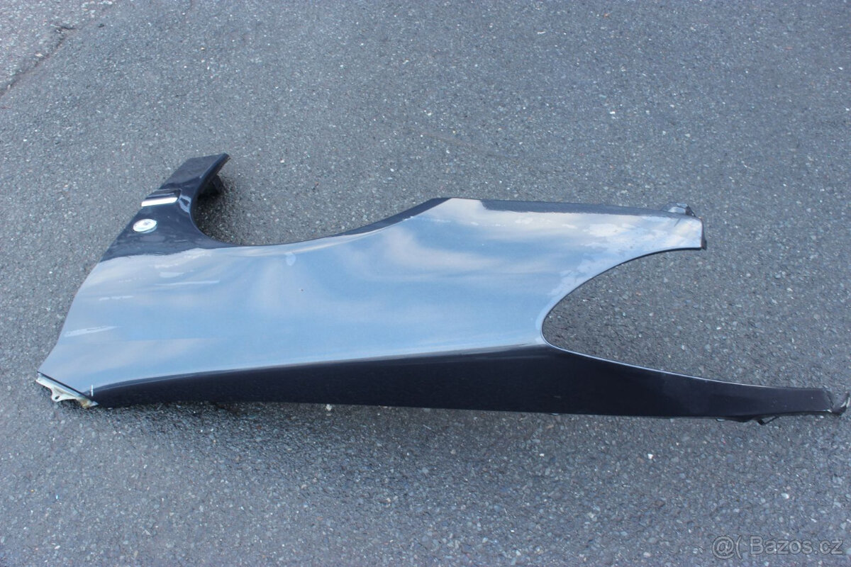 blatník Peugeot 607