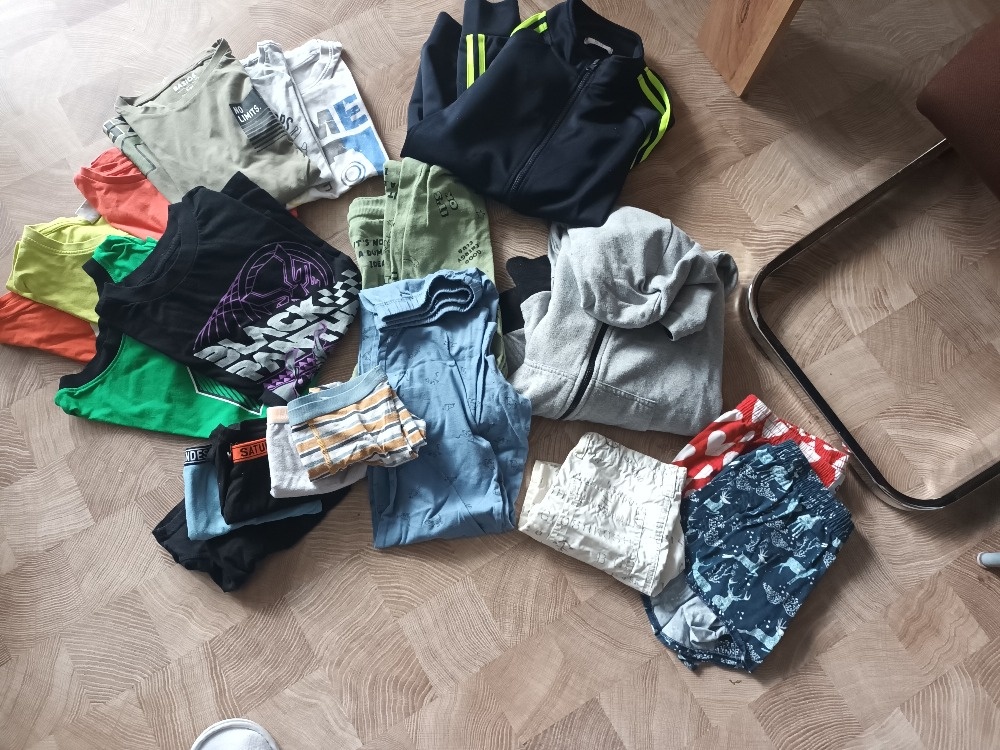 oblečení mix 130-140