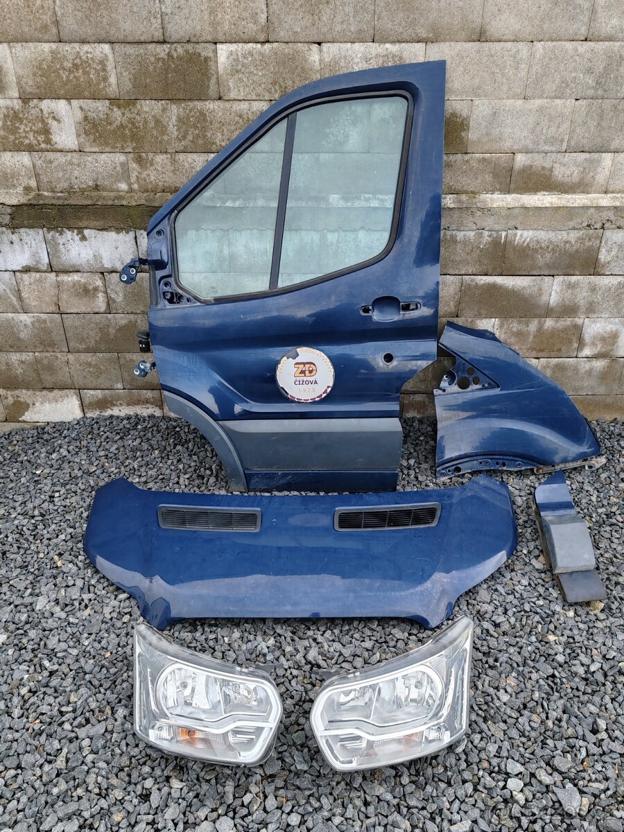 Ford Transit Rok 2015 Dveře,Kapota,Světla,Blatník