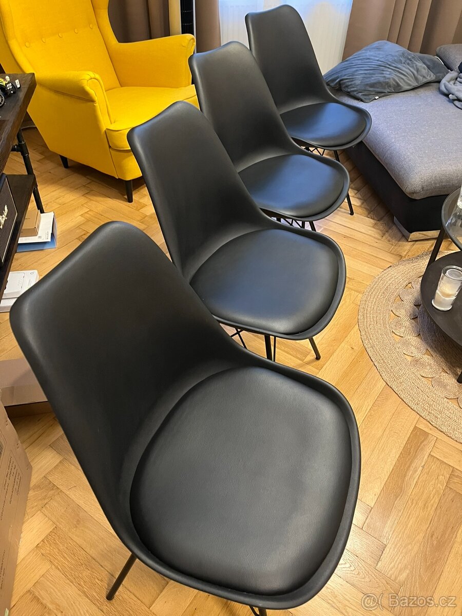 Moderní černé jídelní židle, sada 4ks, plast+kov+koženka