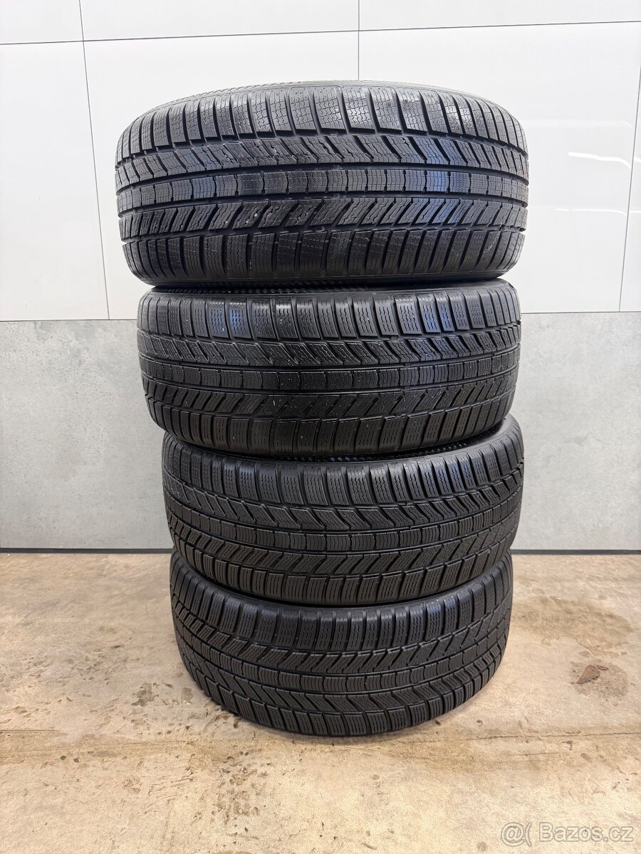 Zimní pneu - 235/45R18